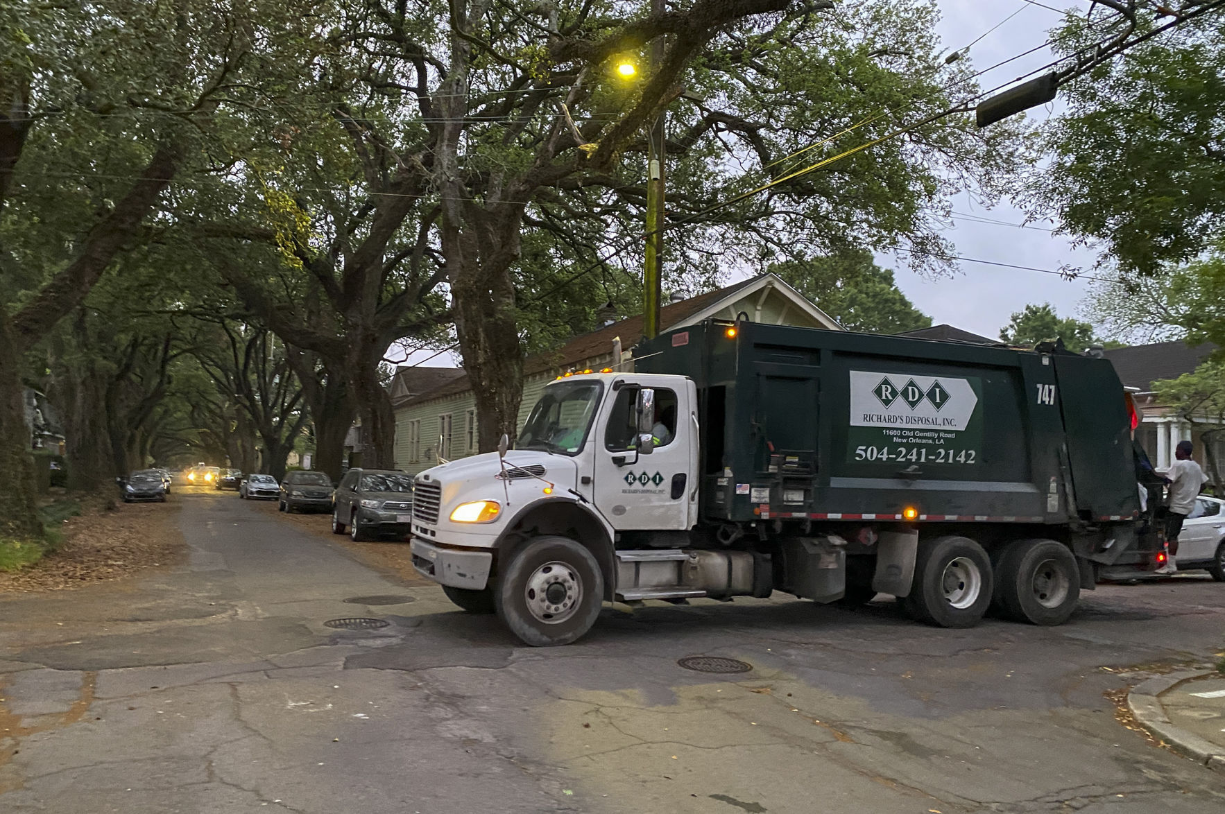 Richard's Disposal Inc. truck